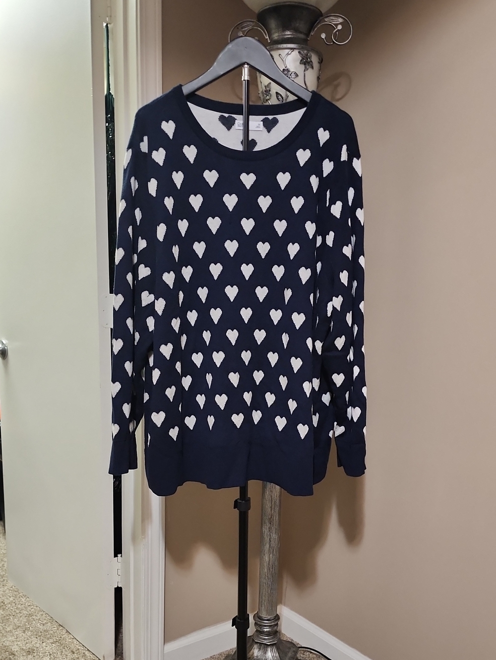 croft & barrow Navy Sweater with White Heart Print